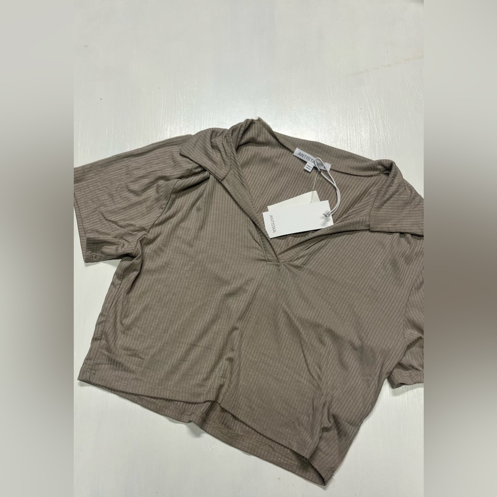 shirt - Picture 2 of 2